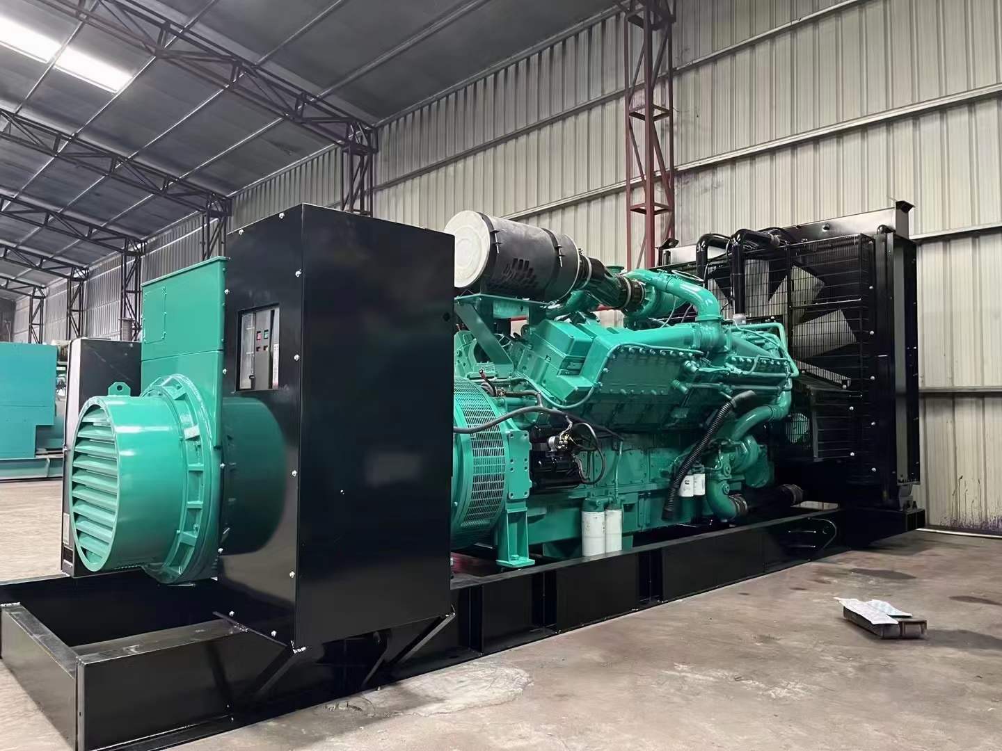 托克逊如何降低 800kW 柴油发电机输出电流的波动？