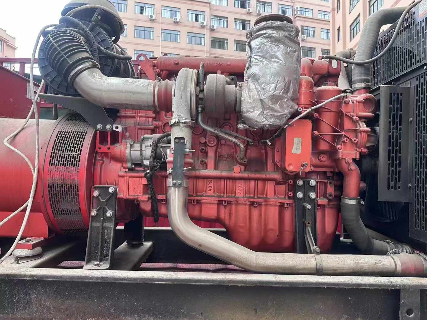托克逊如何选择适合 600kW 柴油发电机组的过载保护器？